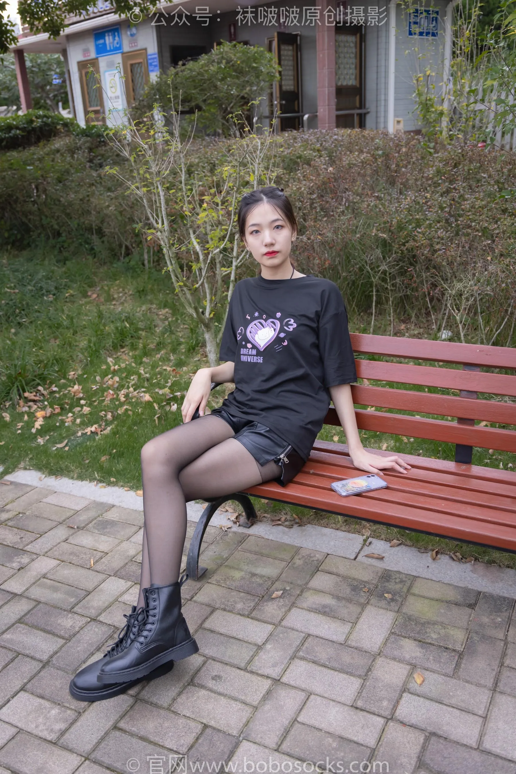 [BoBoSocks袜啵啵]NO.221 小甜豆-马丁靴、黑丝 [83P]插图3